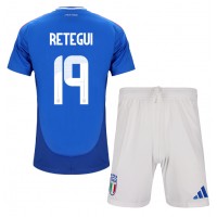 Camisa de Futebol Itália Mateo Retegui #19 Equipamento Principal Infantil Europeu 2024 Manga Curta (+ Calças curtas)